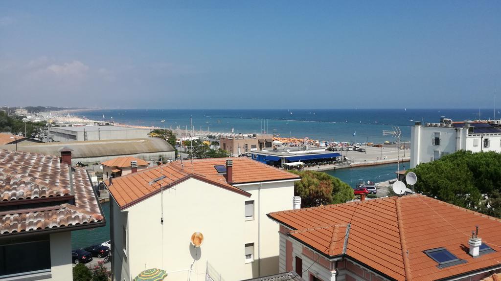 Hotel Sogno Чезенатико Экстерьер фото