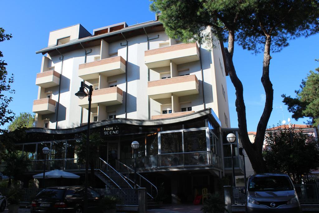 Hotel Sogno Чезенатико Экстерьер фото