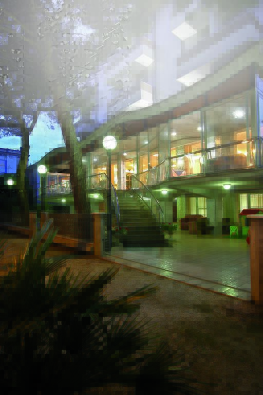 Hotel Sogno Чезенатико Экстерьер фото