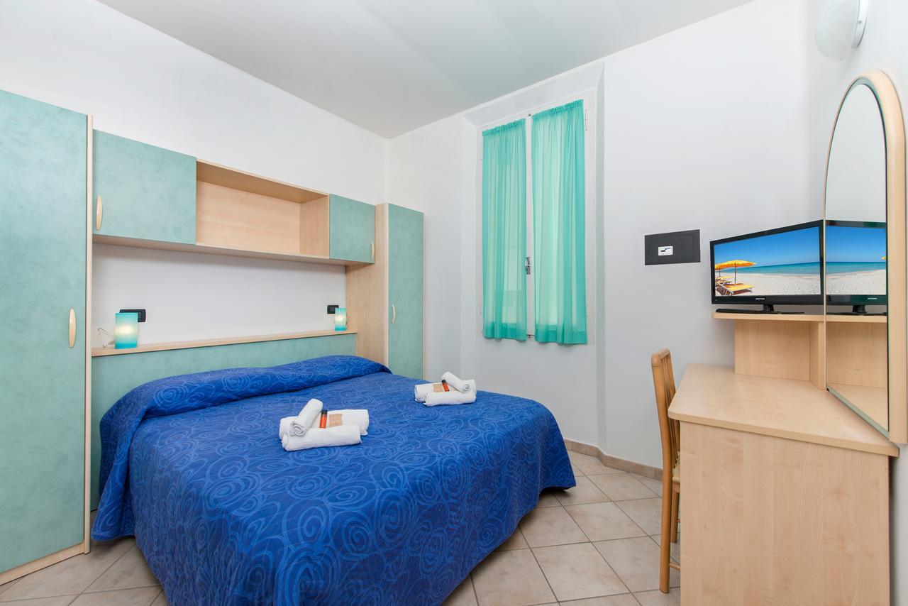 Hotel Sogno Чезенатико Экстерьер фото