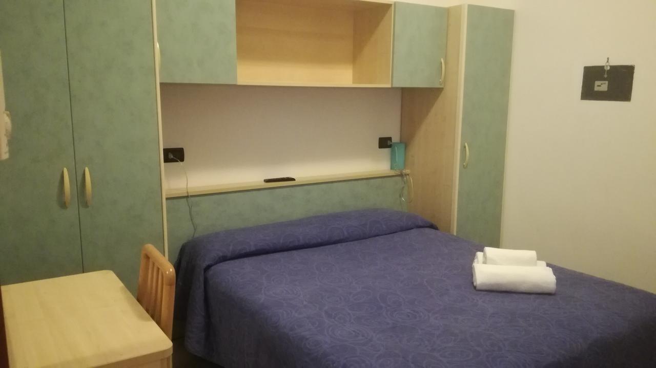 Hotel Sogno Чезенатико Экстерьер фото